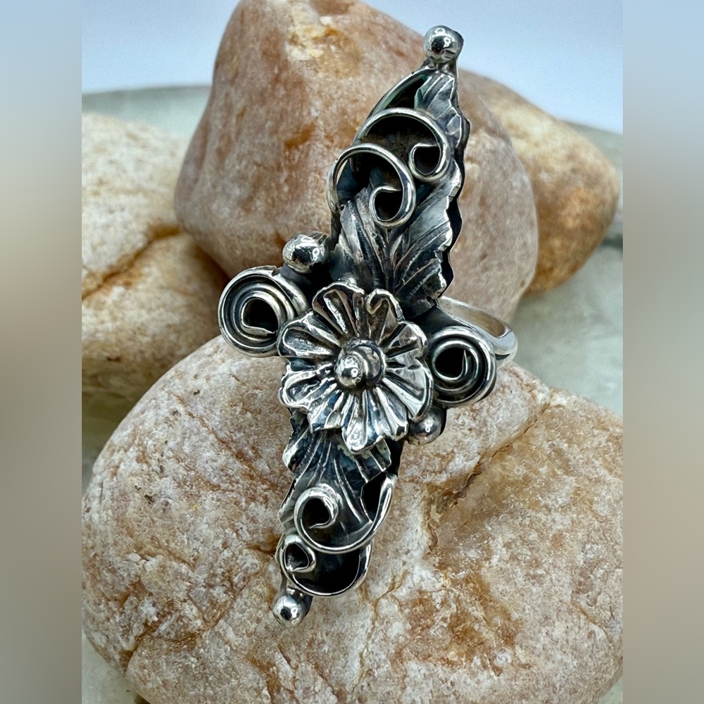 Native American 925 Floral Leaf Statement Ring by Harry B. Yazzie – NWOT